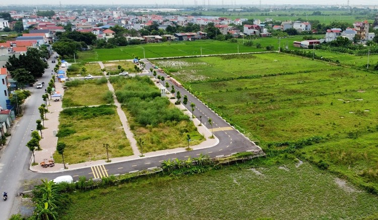 Điểm Tin Bất Động Sản 24h: Đấu Giá Đất Vùng Ven, Giá Điện Cho Thuê Trọ và Dự Án Đầu Tư Mới