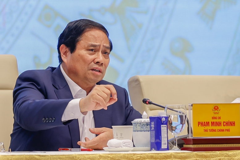 Thủ tướng yêu cầu rà soát toàn diện tài khoản ngân hàng và SIM điện thoại để ngăn chặn lừa đảo trực tuyến