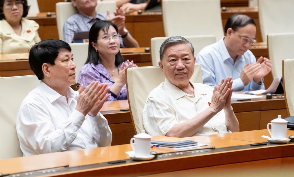 Quốc hội Mở Rộng Cơ Chế Cho Doanh Nghiệp Tư Nhân Tham Gia Dự Án Đường Sắt Tốc Độ Cao