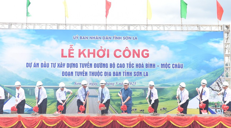 Khởi công cao tốc Hòa Bình - Mộc Châu đoạn qua Sơn La