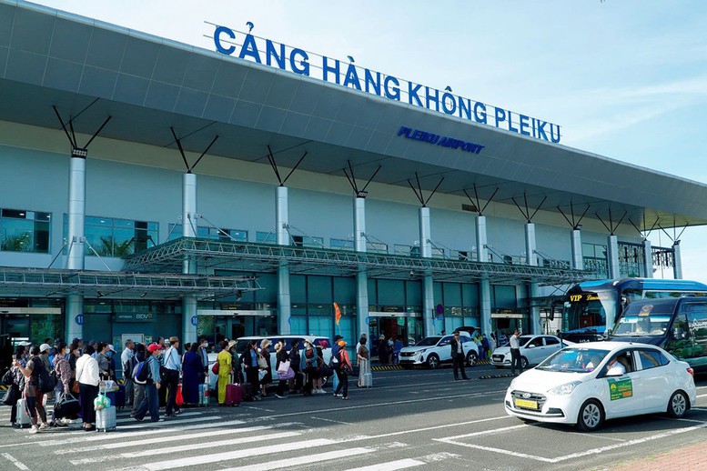 Gia Lai 'Mở Đường' Xã Hội Hóa Sân Bay Pleiku: Cơ Hội Vàng Cho Bất Động Sản?